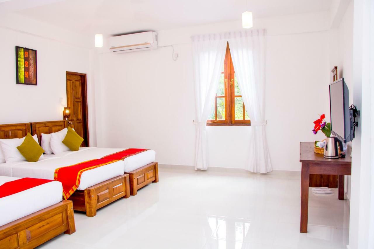 White Camelot Hotell Kandy Eksteriør bilde
